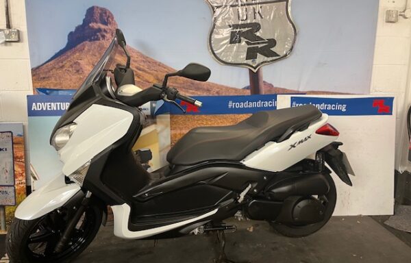 YAMAHA XMAX 250CC SCOOTER 2012 ONLY 1826 MILES £2095